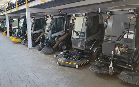 Diesel Engine Sweeper