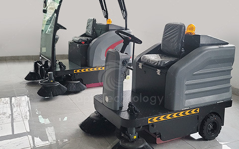 Electric Road Sweeper